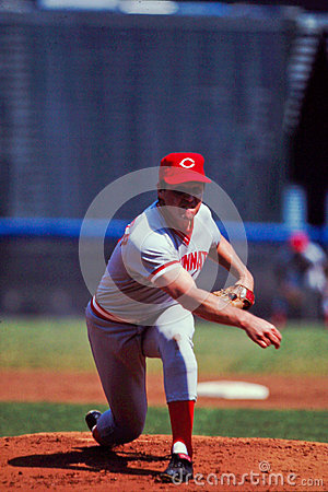Former Cincinnati Reds Hall Of Fame Pitcher Tom Seaver   Image Taken    