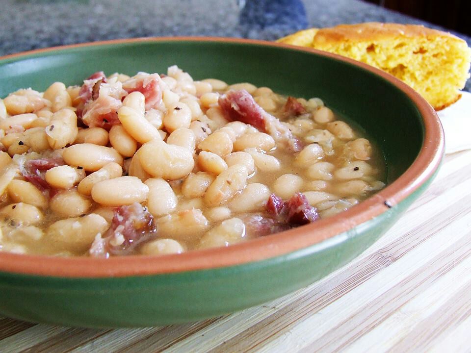 Crockpot Beans And Ham   Easy Dinner Ideas    Pinterest
