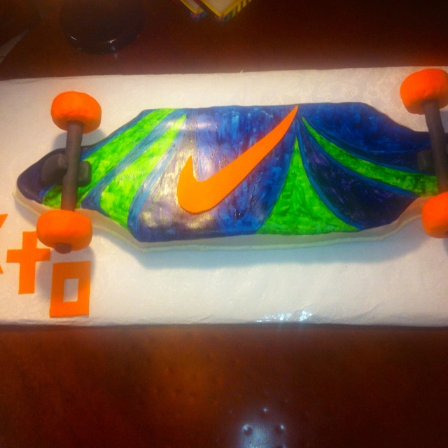 Longboard Cake Made For My Neices 22nd Birthday Homemade Yellow