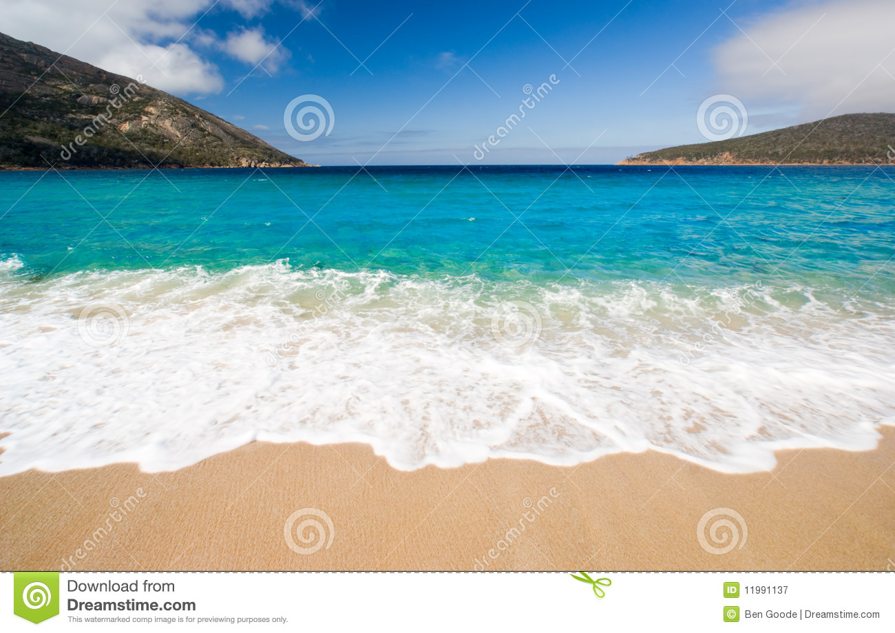 Go Back   Images For   Summer Beach Scene Clipart