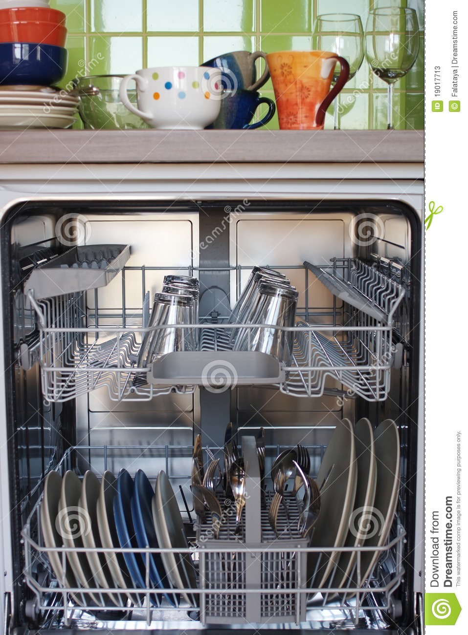 Open Dishwasher Stock Photos   Image  19017713