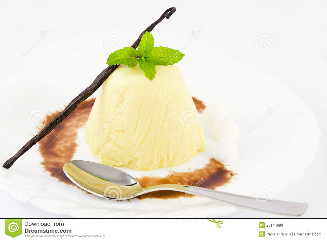 Sweet Creamy Vanilla Flavored Puddings 