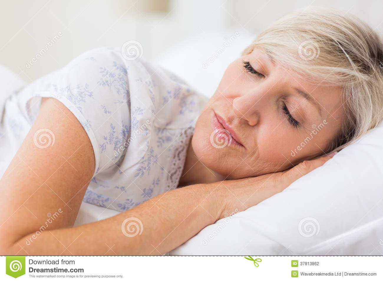 Woman Sleeping With Eyes Closed In Bed Stock Photography   Image