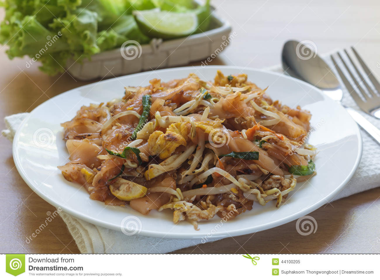Pad Thai Thai Food    Stir Fry Noodles With Shrimp Tofu And Egg 