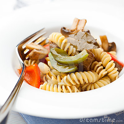 Pasta With Beef Pepper And Mushrooms  Flavored With Bay Leaves