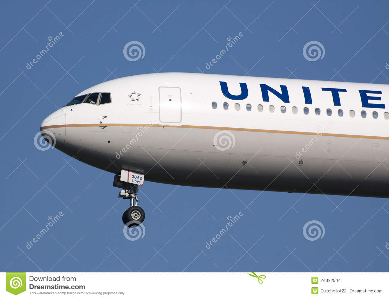 B767 United Airlines Landing Editorial Stock Image   Image  24492544