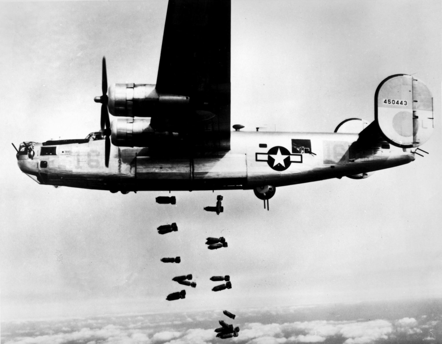 Video B 24 Liberator Consolidated B   24 Liberator  American Bomber    