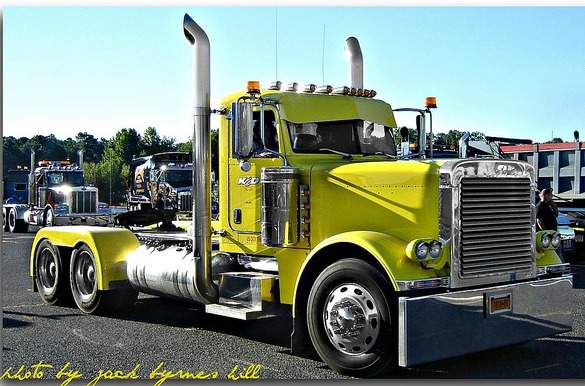     Show Trucks Http   Www Smart Trucking Com Big Rigs Show Trucks Html