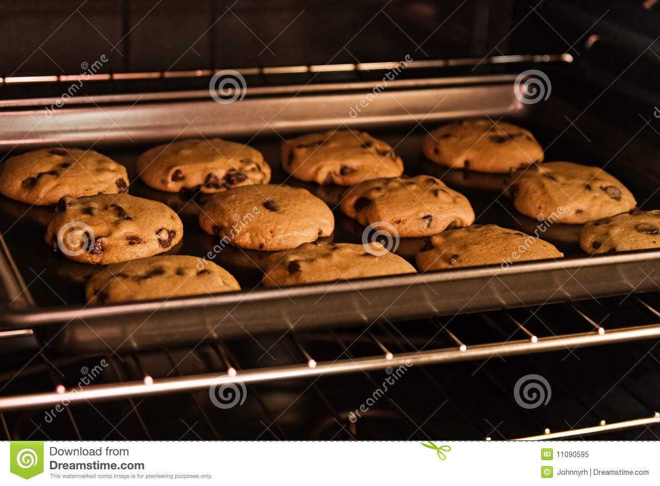 Baking Cookies In Oven Clipart Chocolate Chip Cookies Baking