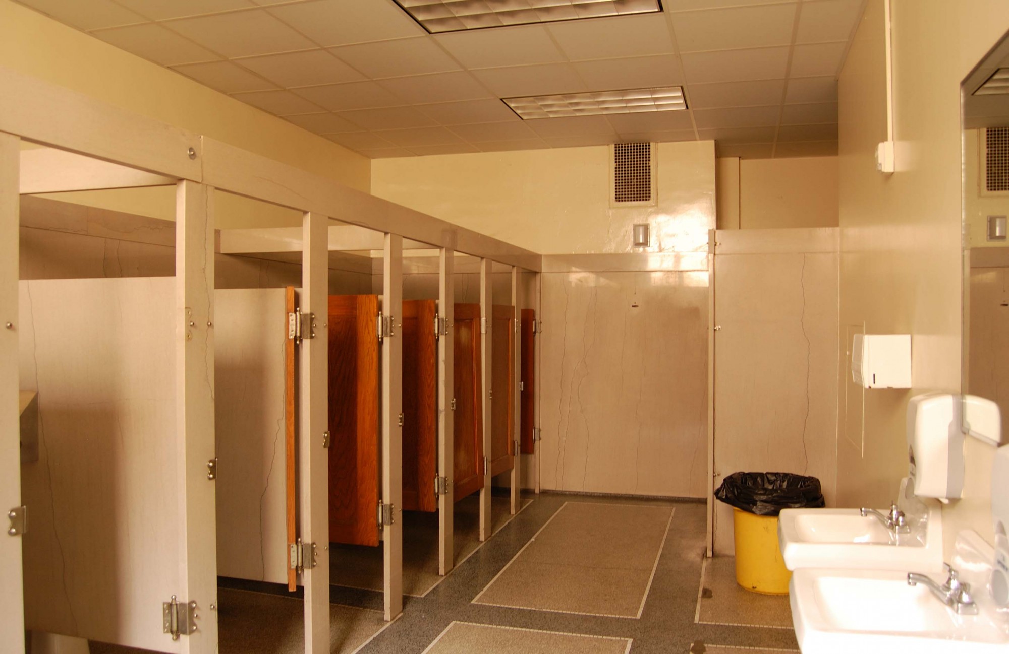 Iroquois Middle School   Girls Restroom Second Floor   History Grand