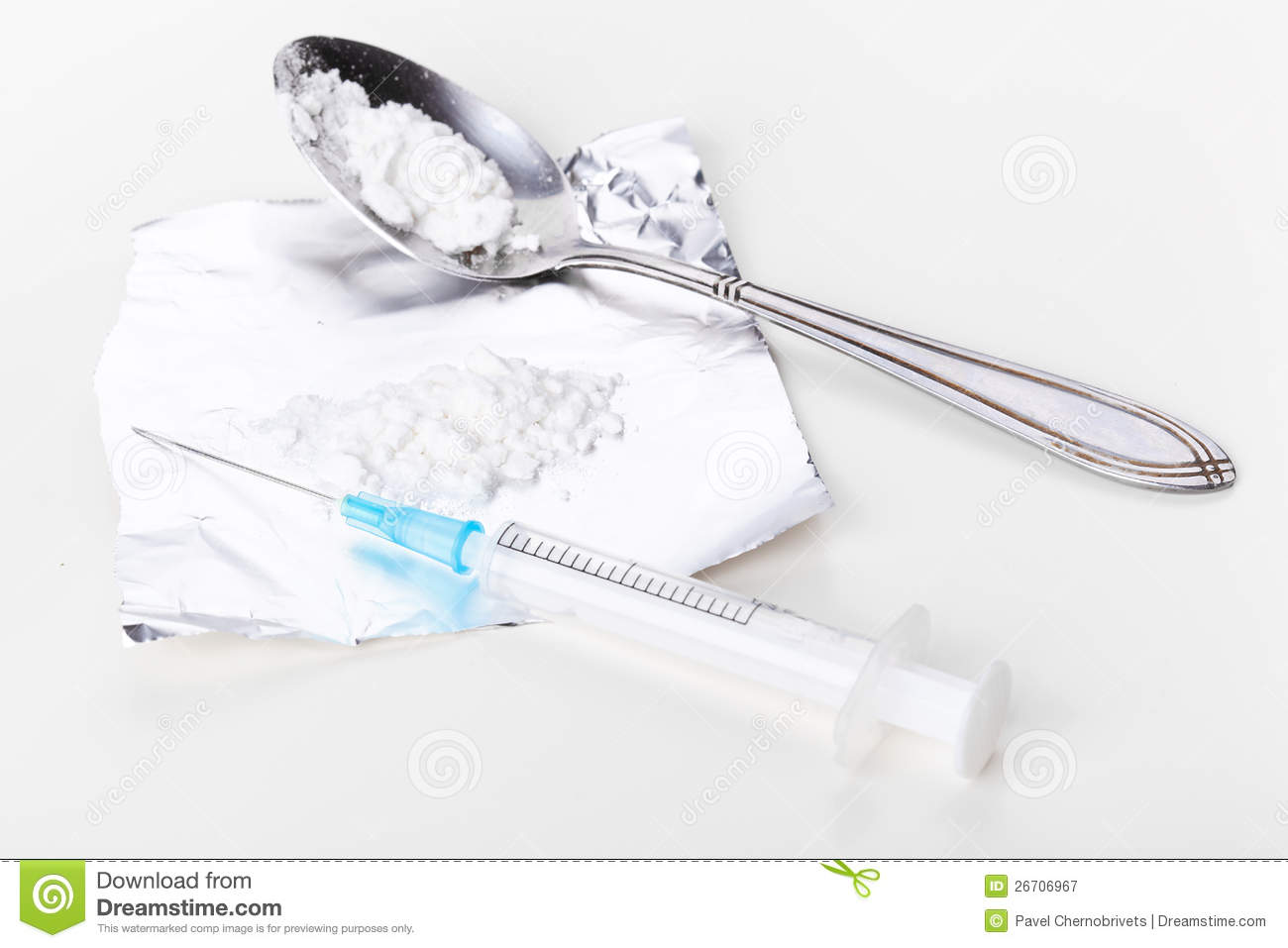 Syringe And Cocaine On Foil Royalty Free Stock Photography   Image