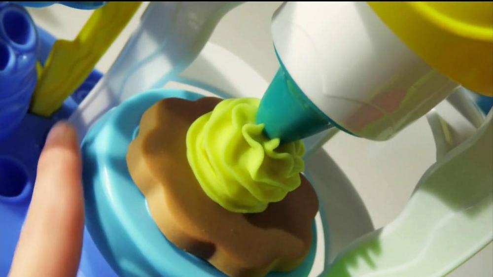 Play Doh Plus Frosting Fun Bakery Tv Spot   Screenshot 4