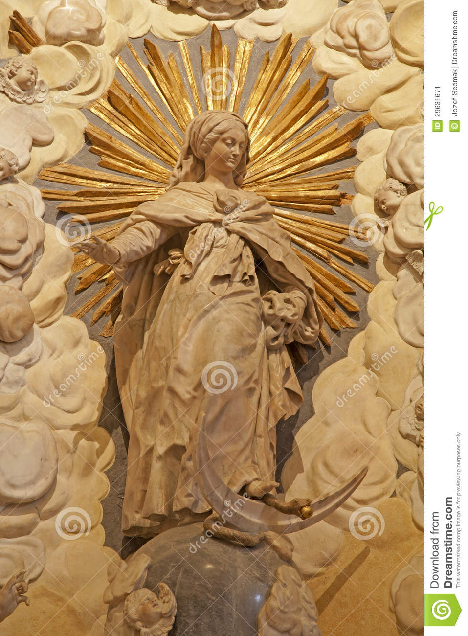 Image  Verona   Immaculate Conception Statue In Santa Anastasia Church