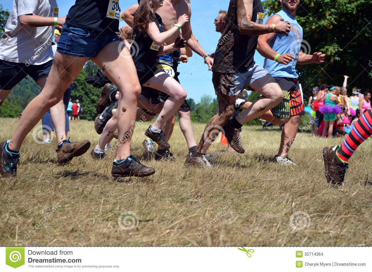 Runners In The Dirty Dash 5k Mud Run In Eugene Or 2013