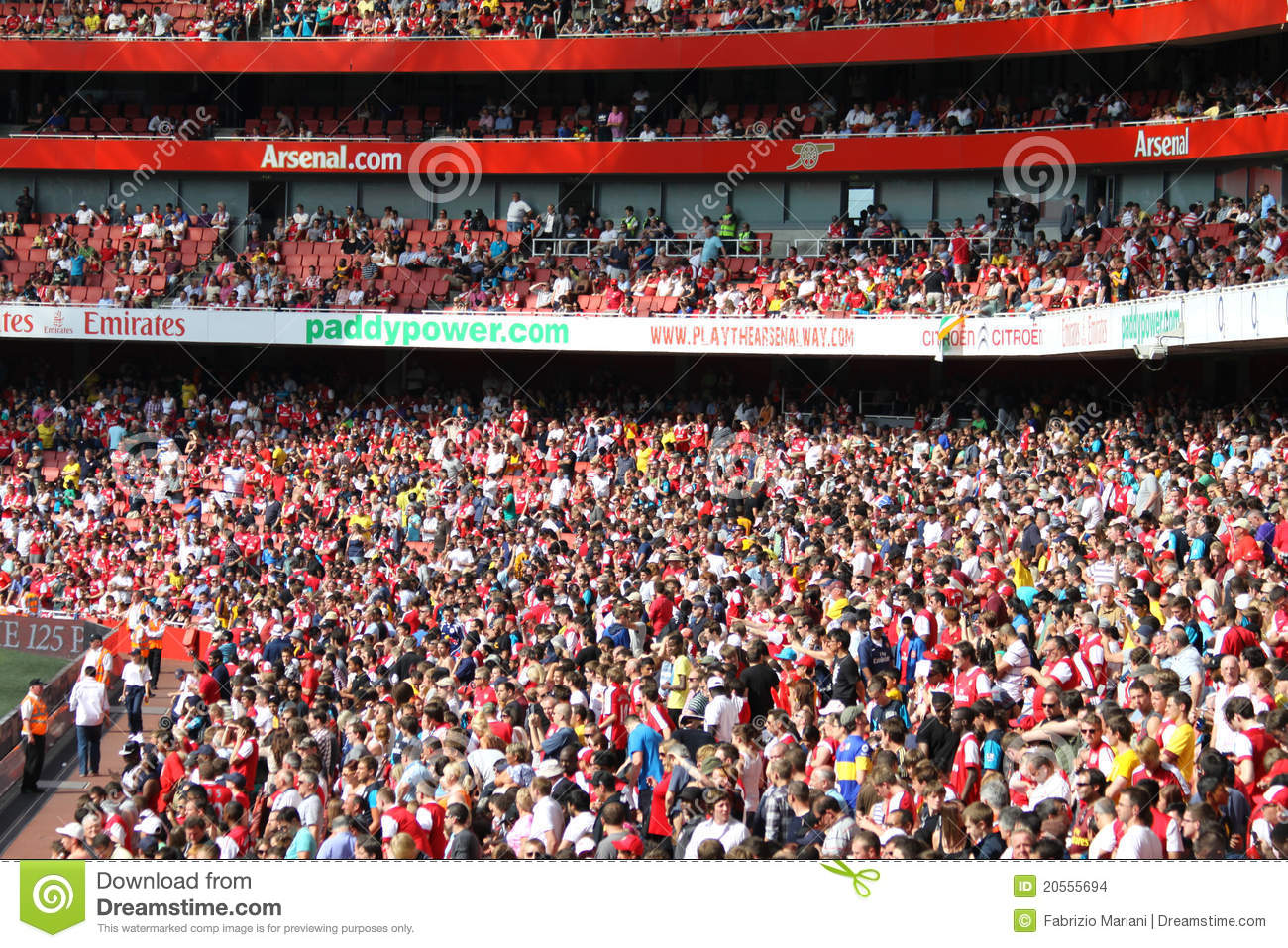 Stadium Crowd Clipart Emirates Stadium Crowd Stock