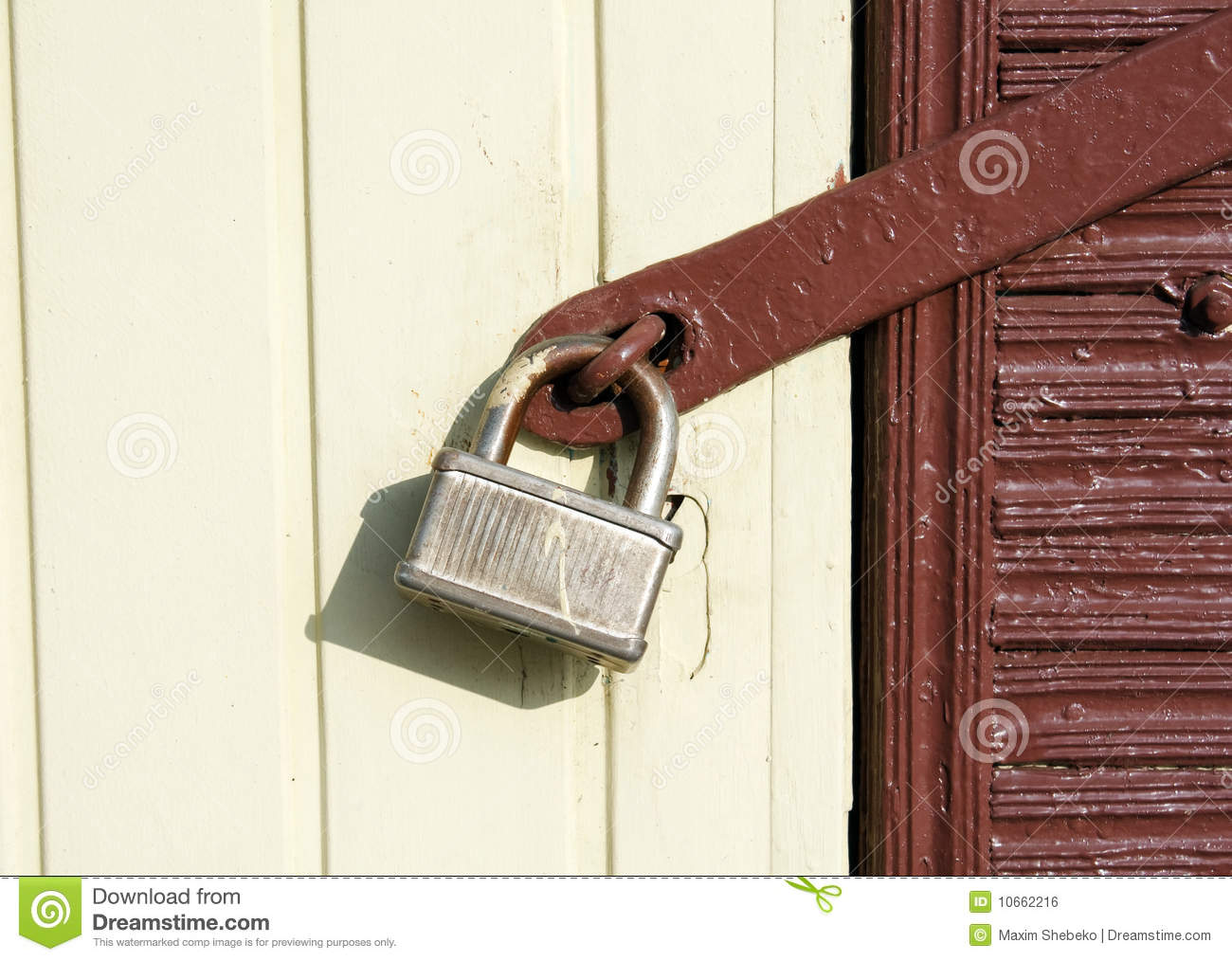 Gate Lock Royalty Free Stock Image   Image  10662216