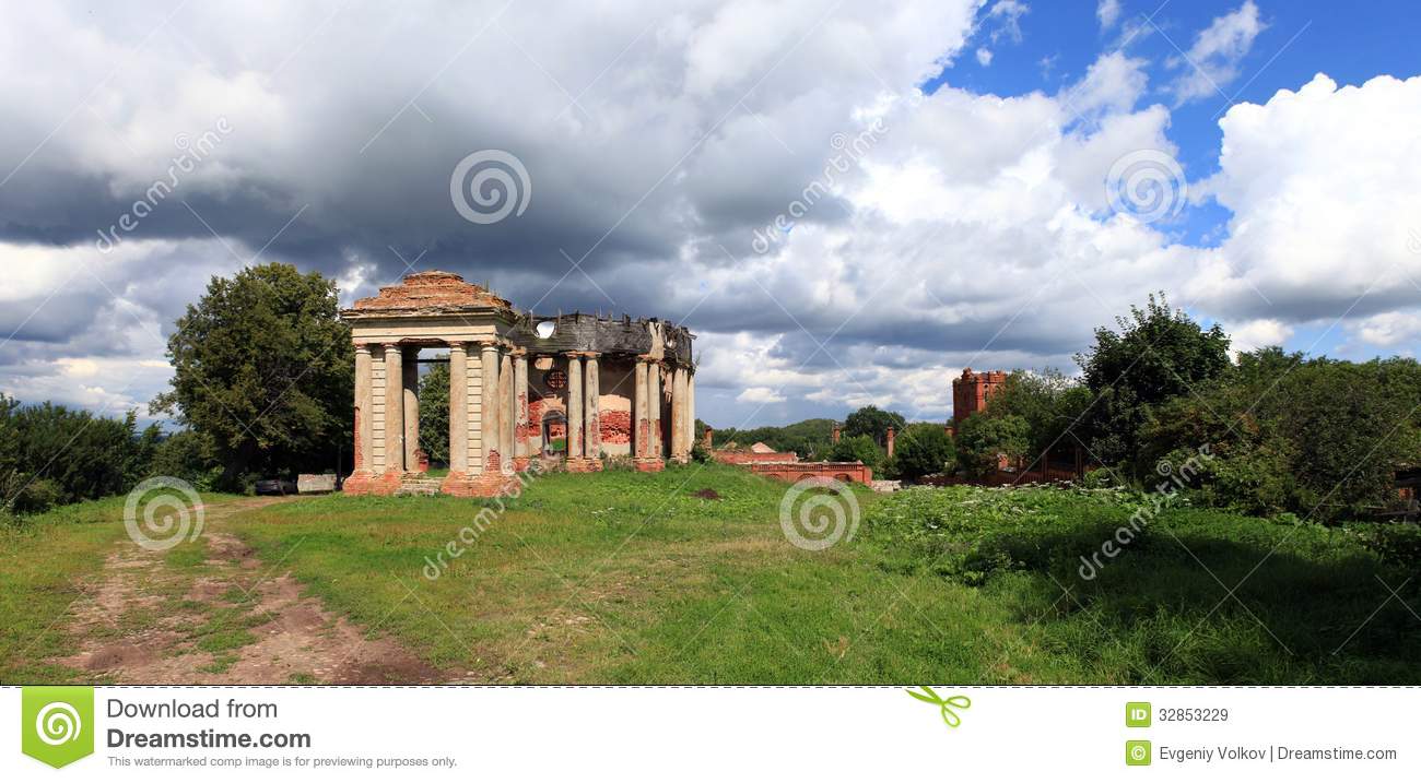 The Ruins Of Church And Country Estate Of Nobiliary Family In Nizhny