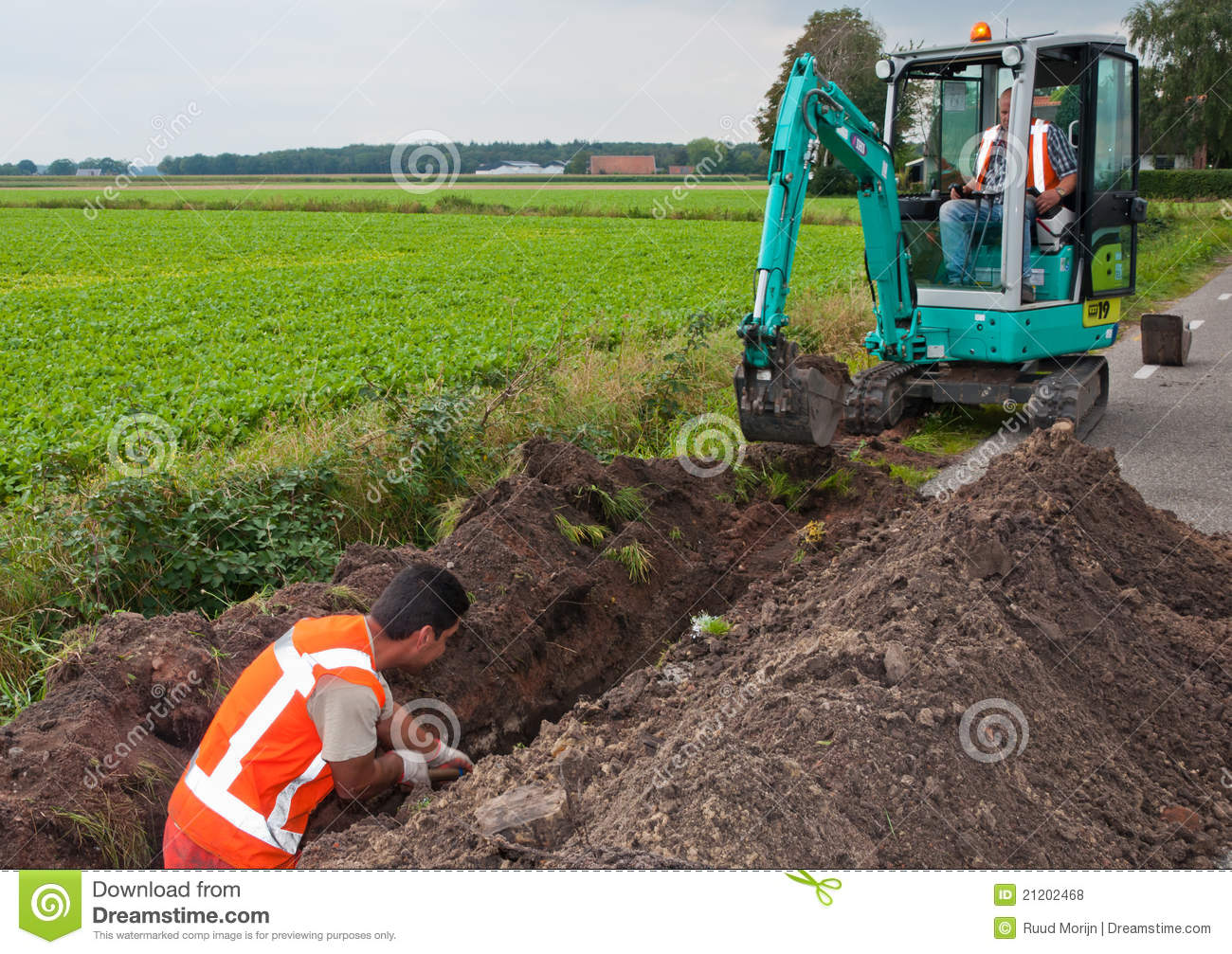 Displaying  20  Gallery Images For Excavator Digging Clipart   
