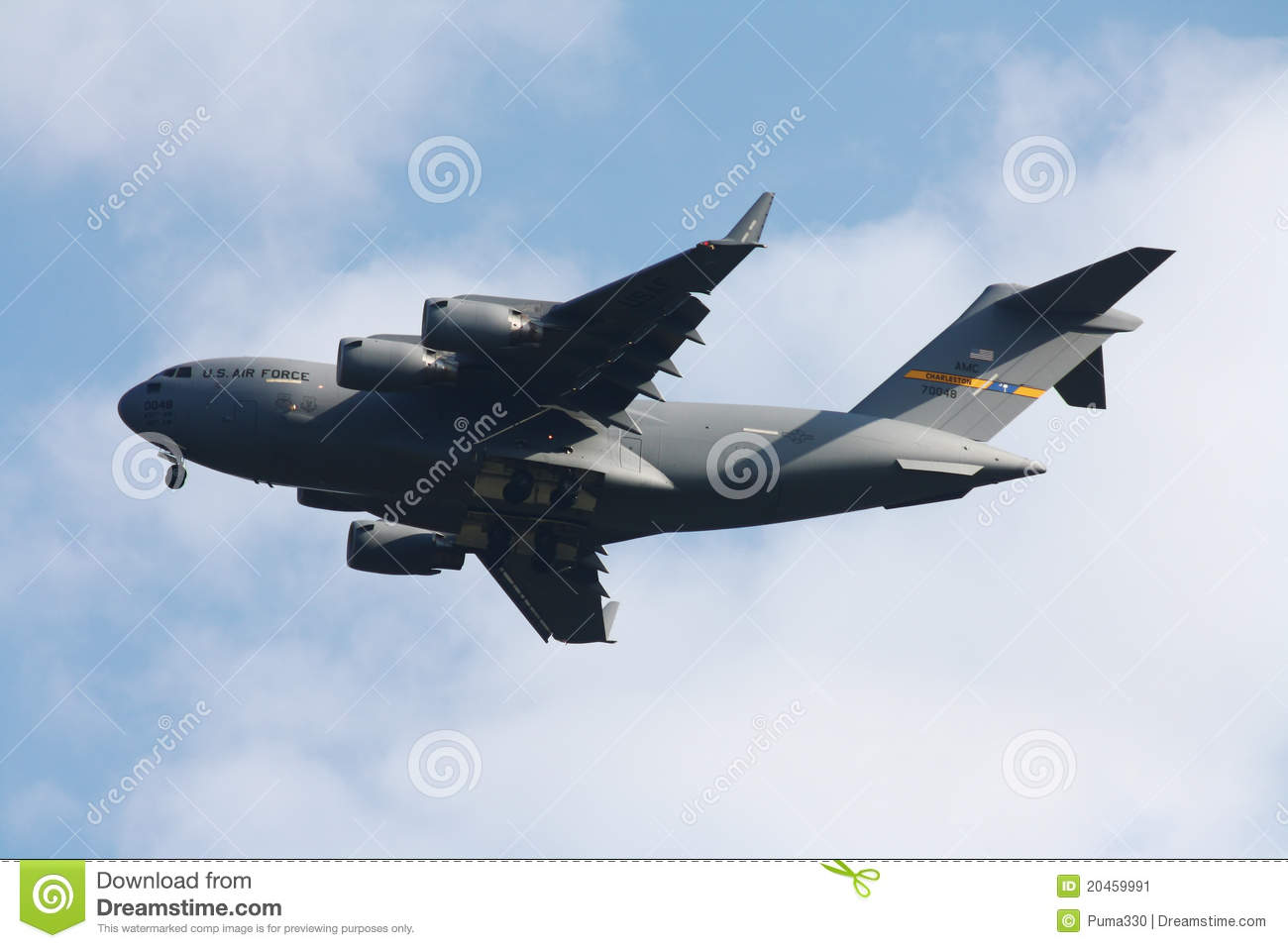 United States Air Force Boeing C 17 Globemaster Ready To Land With New
