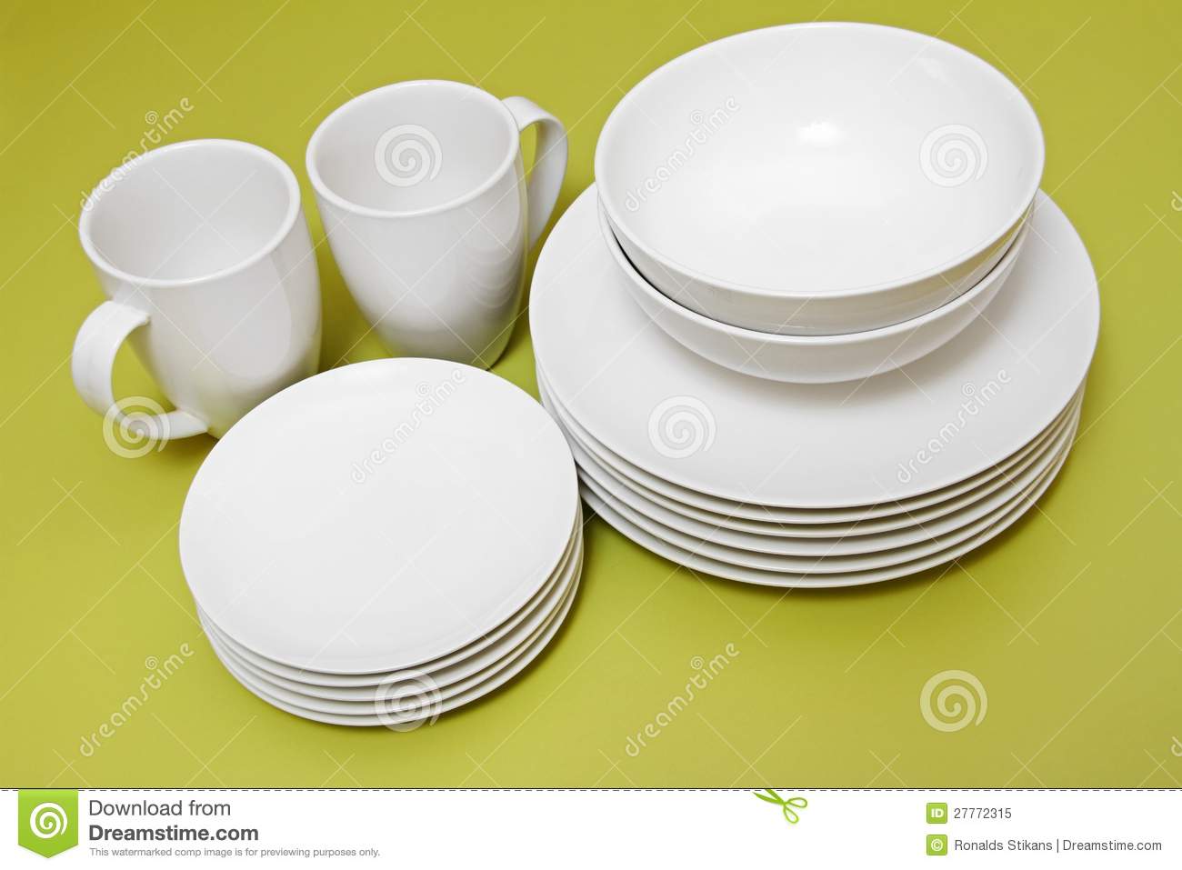 Clean Plates Bowls And Cups Royalty Free Stock Photo   Image  27772315
