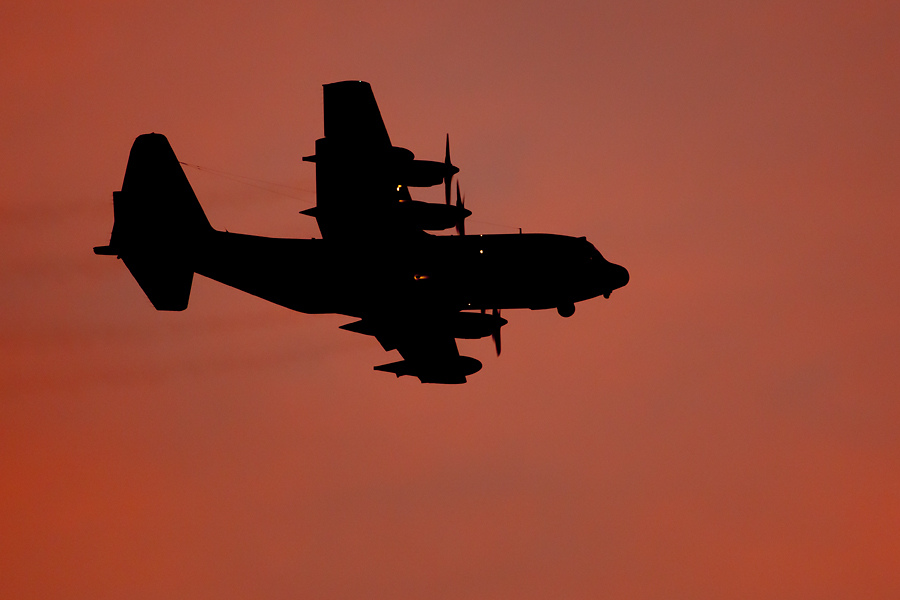 Lockheed C 130 Hercules Approaches Moffett Field  Knuq  At Sunset