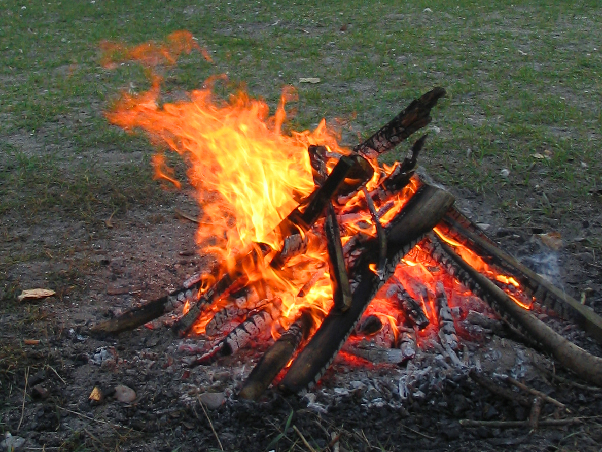Beschreibung Campfire 4213 Jpg