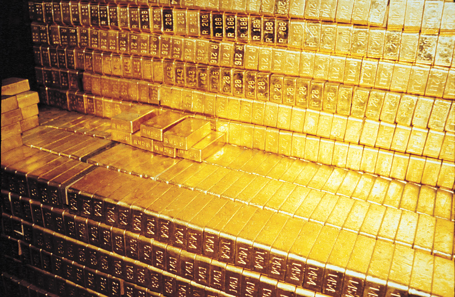 Gold Bars In Fort Knox Many Chose The Gld Etf As An Alternative To    