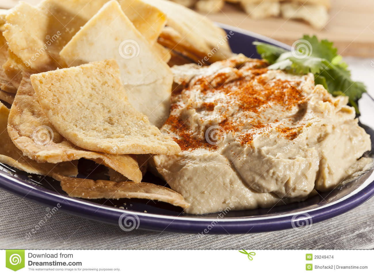 Homemade Crunchy Pita Chips With Hummus Stock Images   Image  29249474