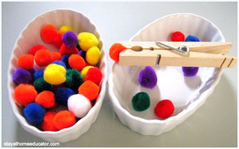 Fine Motor Clothes Pin And Pom Poms