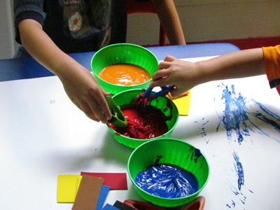 For The Child Who Doesn T Like To Get Hands Messy With Paint The    