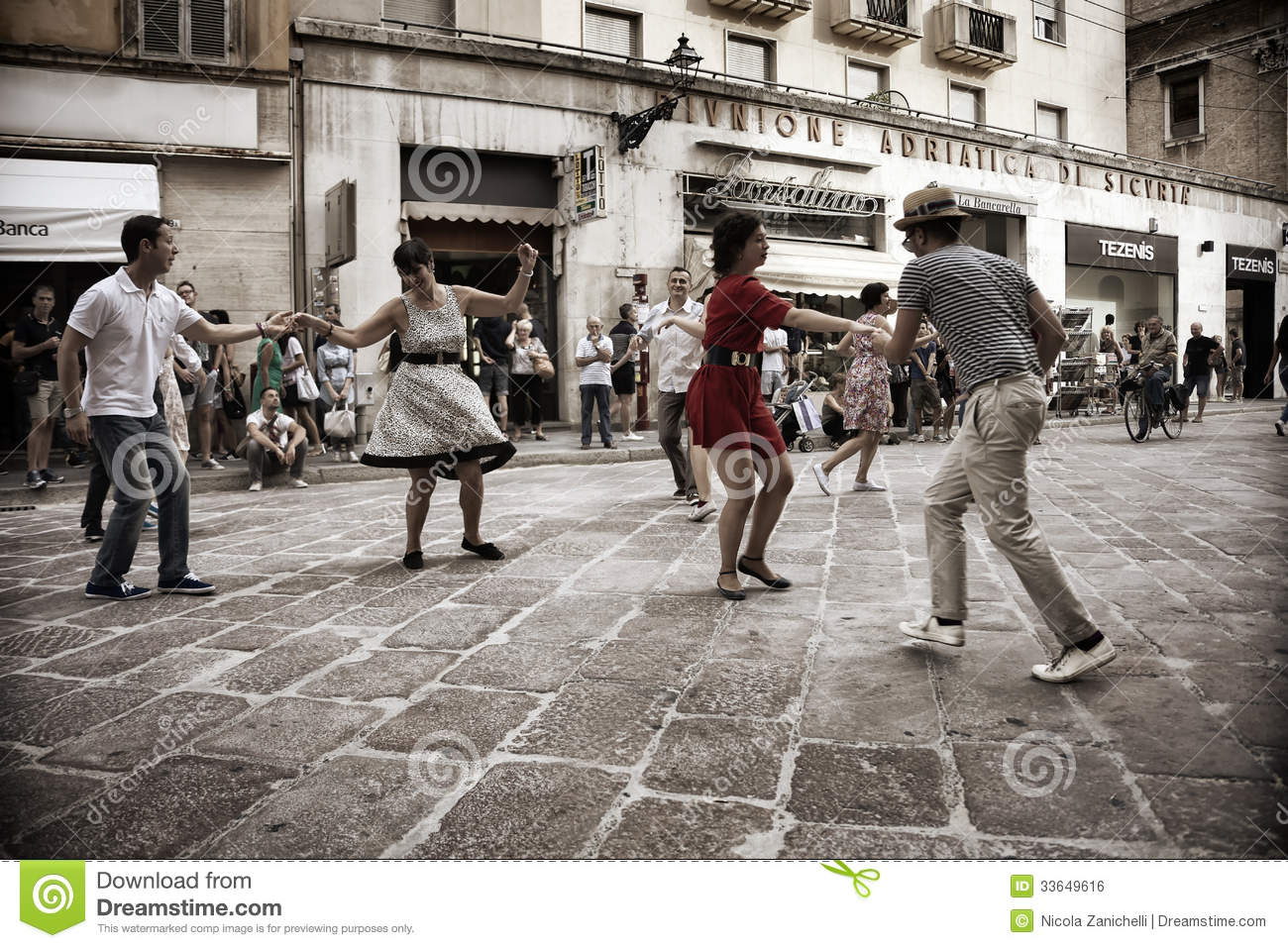 Flash Mob Itinerant In The City Center Of Parma Italy  The Swing Is