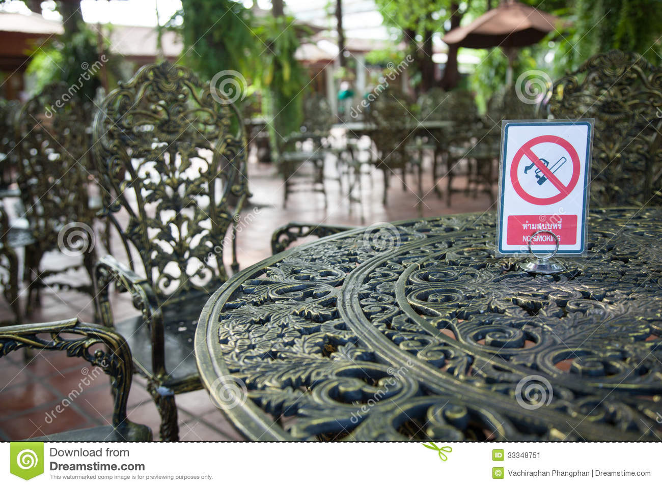 Sign No Smoking Area  A Place To Eat  Signs Placed On The Table