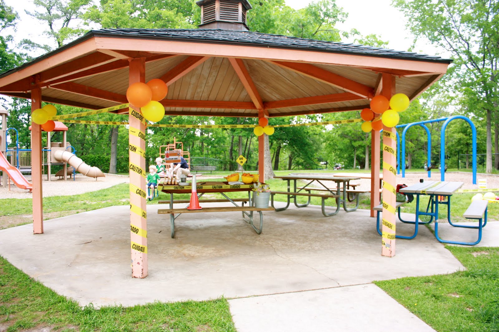 Fairlington Park Is The Perfect Park Shade Tables And Barbecues