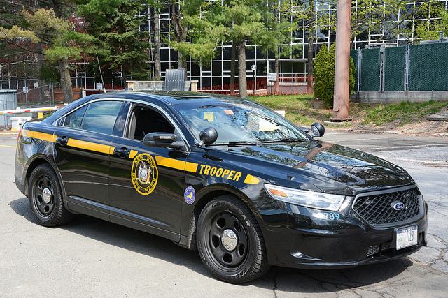 Picture Of New York State Trooper Car  1t20    2014 Ford Taurus