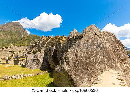 The Famous 32 Angles Stone In Ancient Inca Architecture    Csp16900536