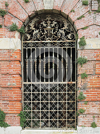 Ornate Victorian English Iron Gate Wrought Iron