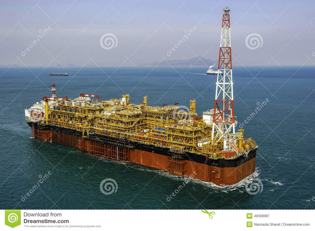     Vessel Used To Explore The Crude Oil   Gas Under The Seabed