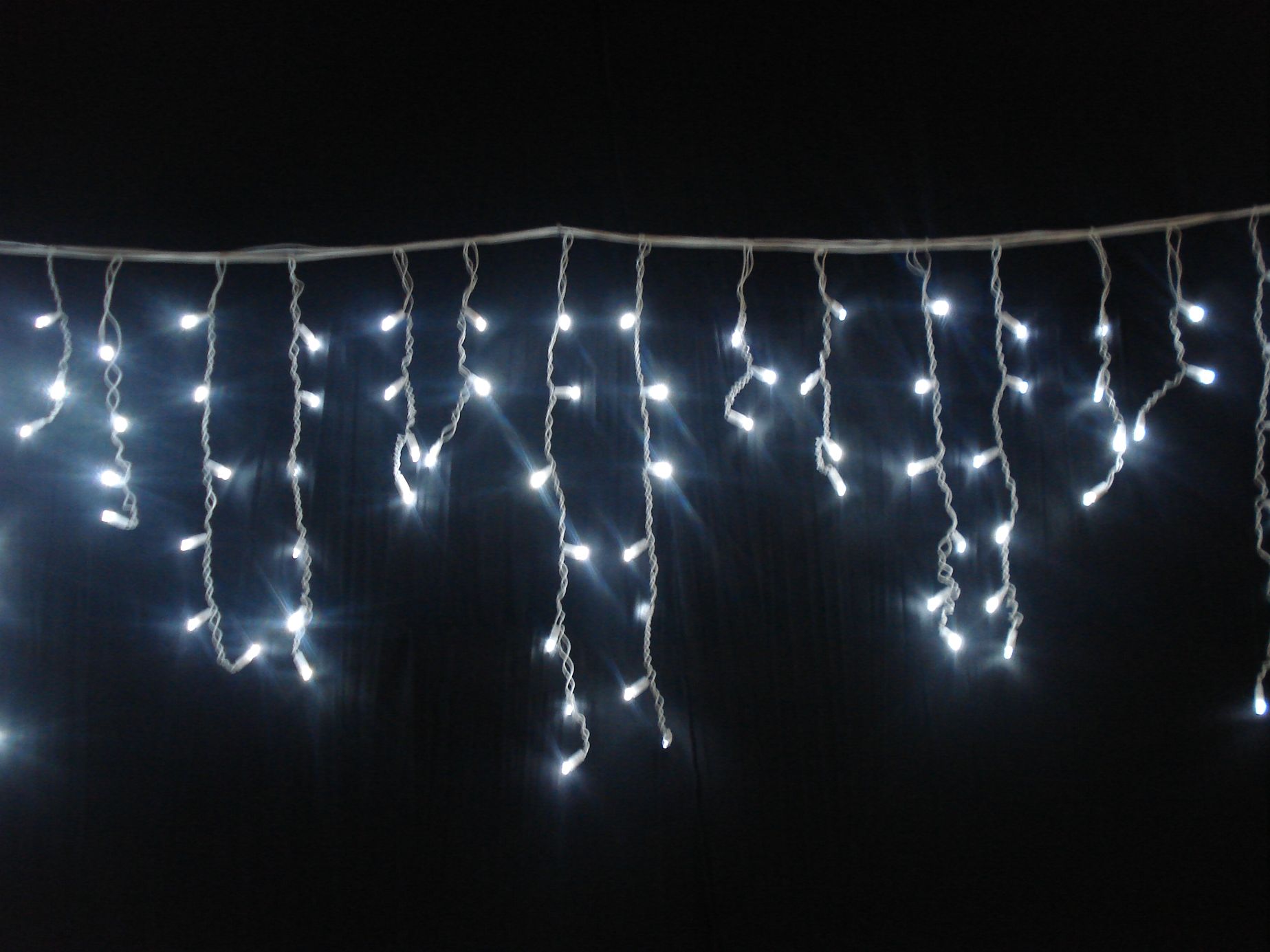 Shooting Star Light String Icicle Lights   11 Inch