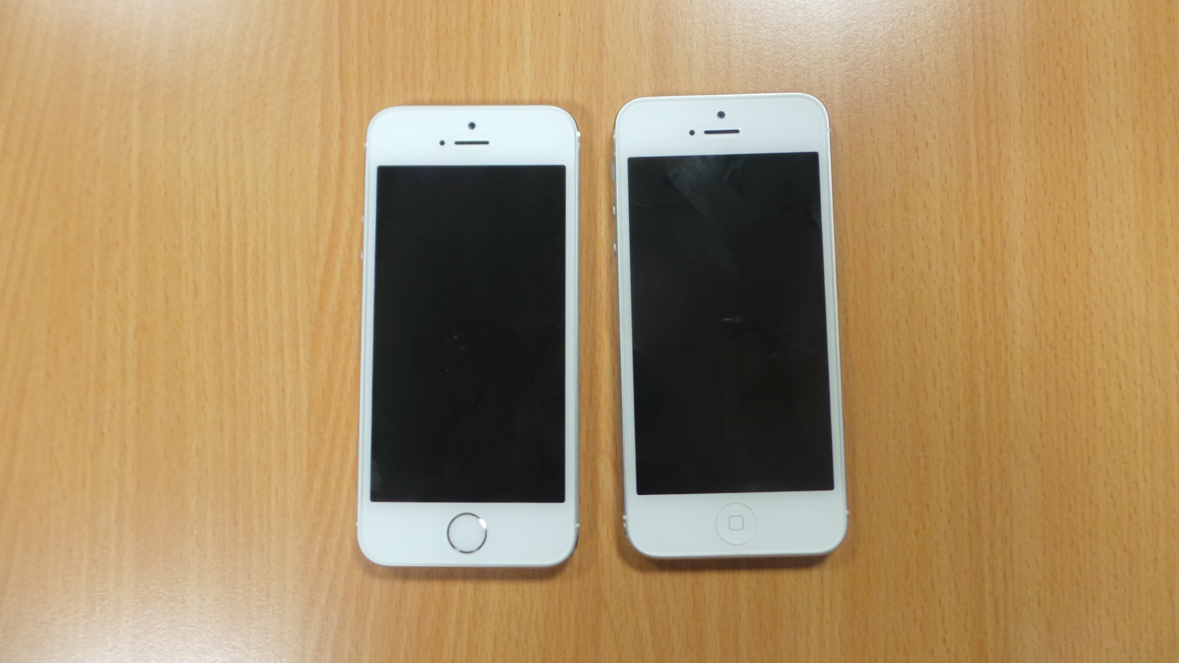 Iphone 5s Vs Iphone 5 Head To Head Review  The Inquirer