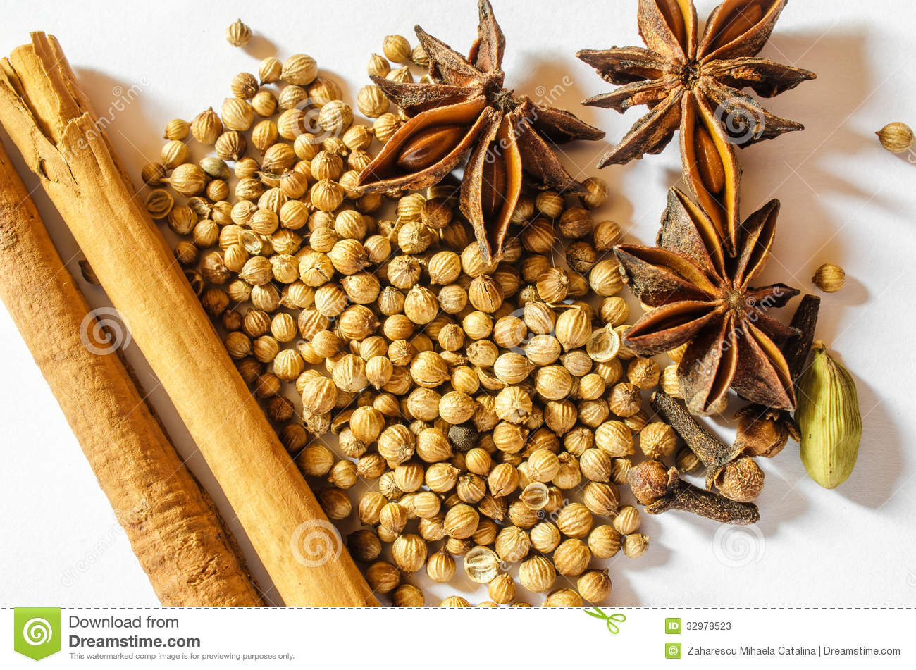 Vietnamese Soup Spices  Cinnamon Star Anise Cardamon Cloves