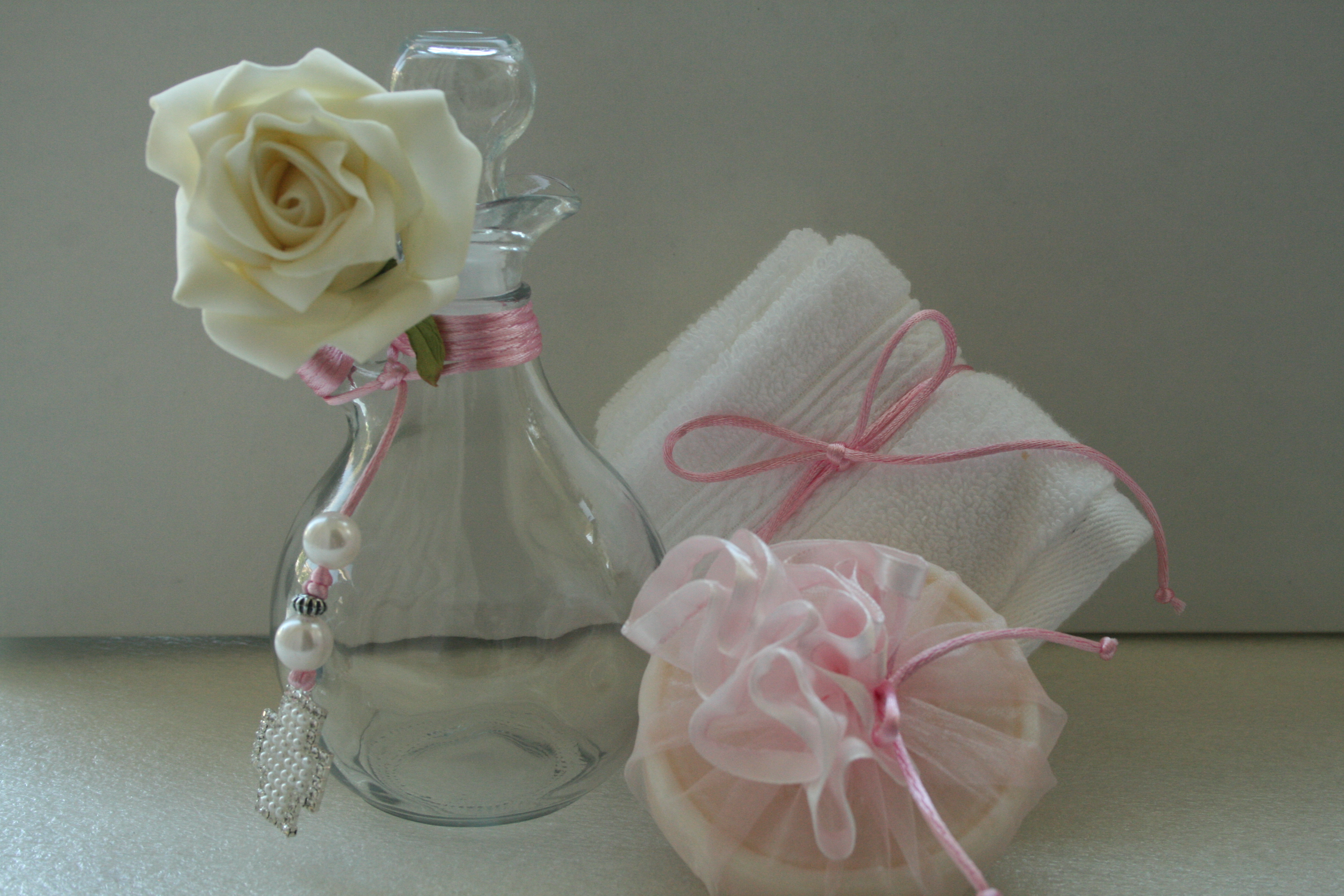 Rose   Pearl Cros S Oil Bottle