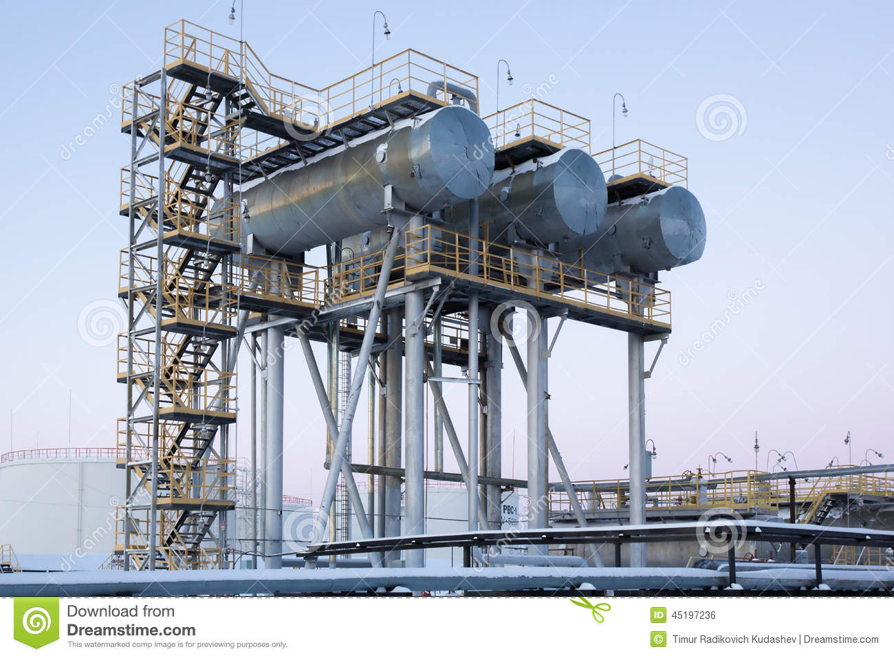 Oil Reservoir And Storage Tank Of Mineral Oil Nn 