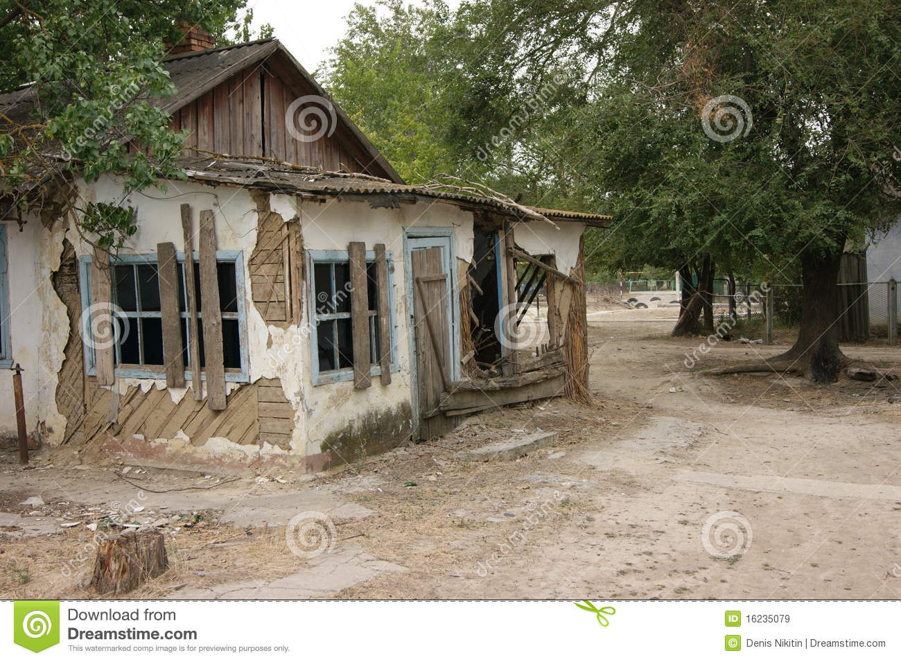 Broken House Royalty Free Stock Images   Image  16235079