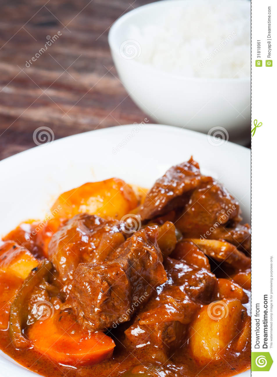 Beef With Tomato Sauce Carrots And Potatoes