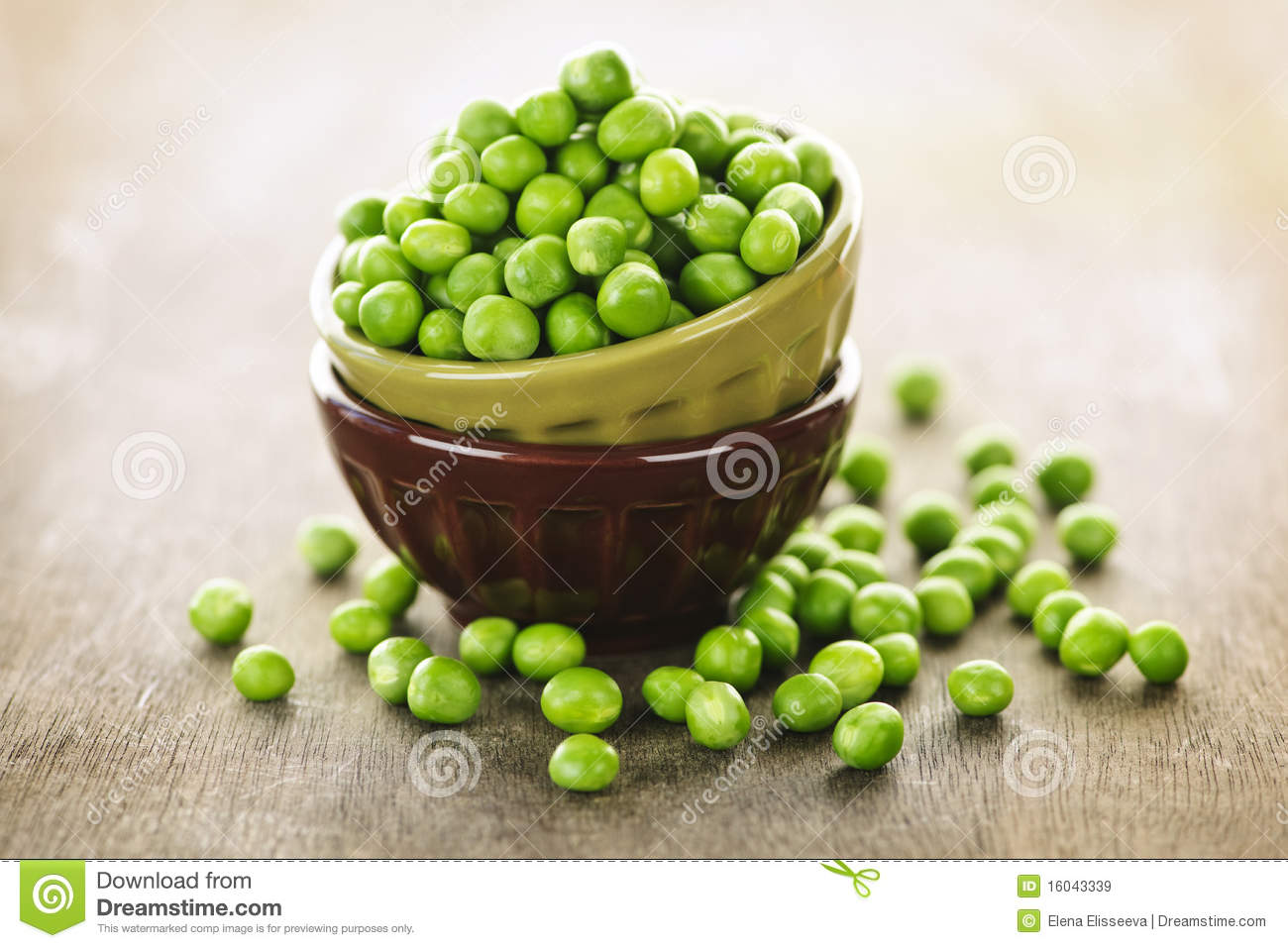 Bowl Of Peas Royalty Free Stock Images   Image  16043339