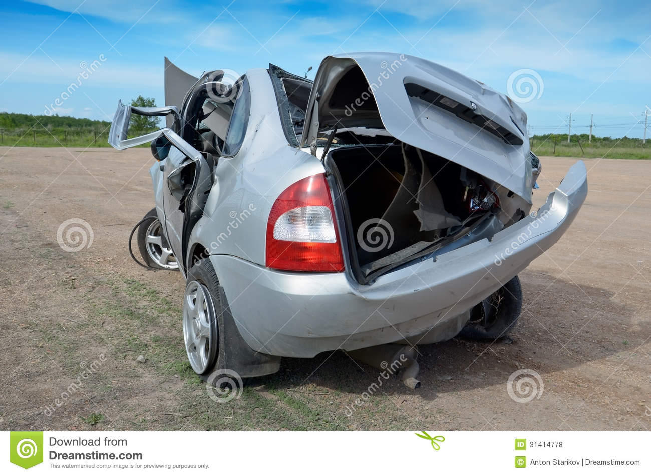 Crashed Car Royalty Free Stock Photos   Image  31414778