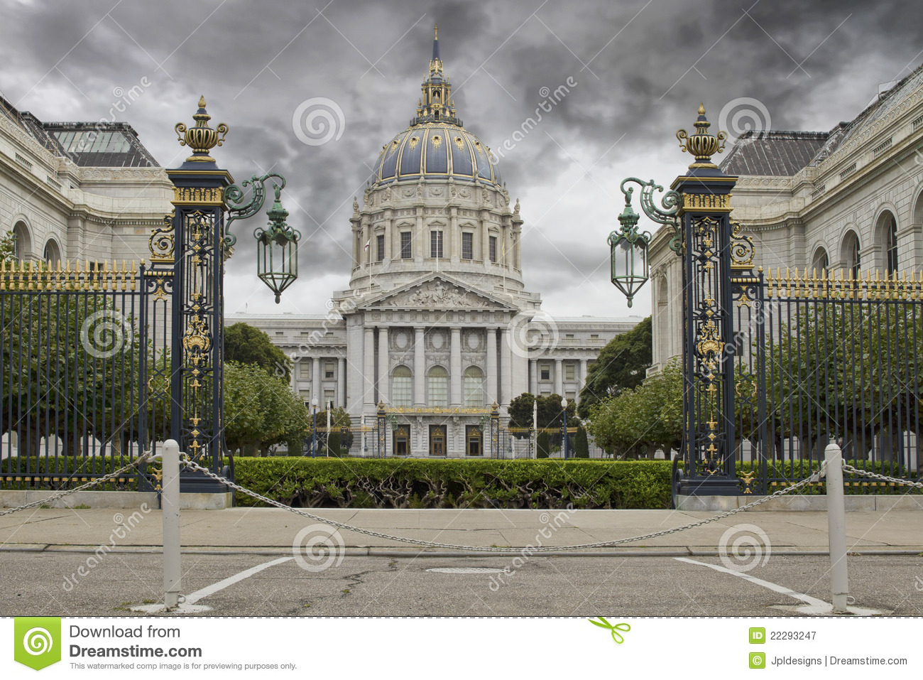 Stormy Sky Over San Francisco City Hall Royalty Free Stock Photography
