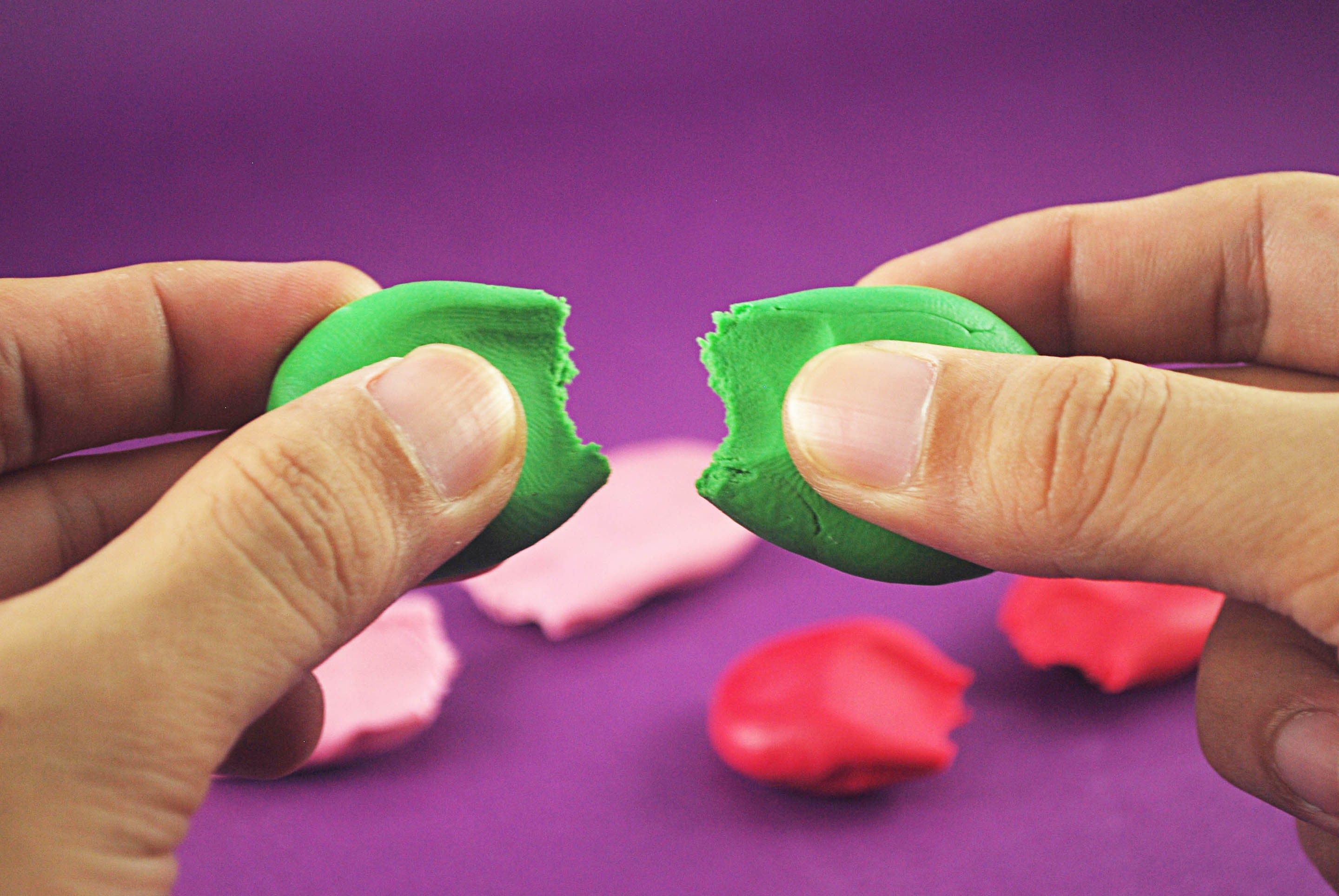 How To Pull Silly Putty Apart Without Stretching It  3 Steps