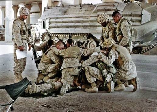 Group Prayer  A Dozen U S  Soldiers In Camouflage Battle Uniforms