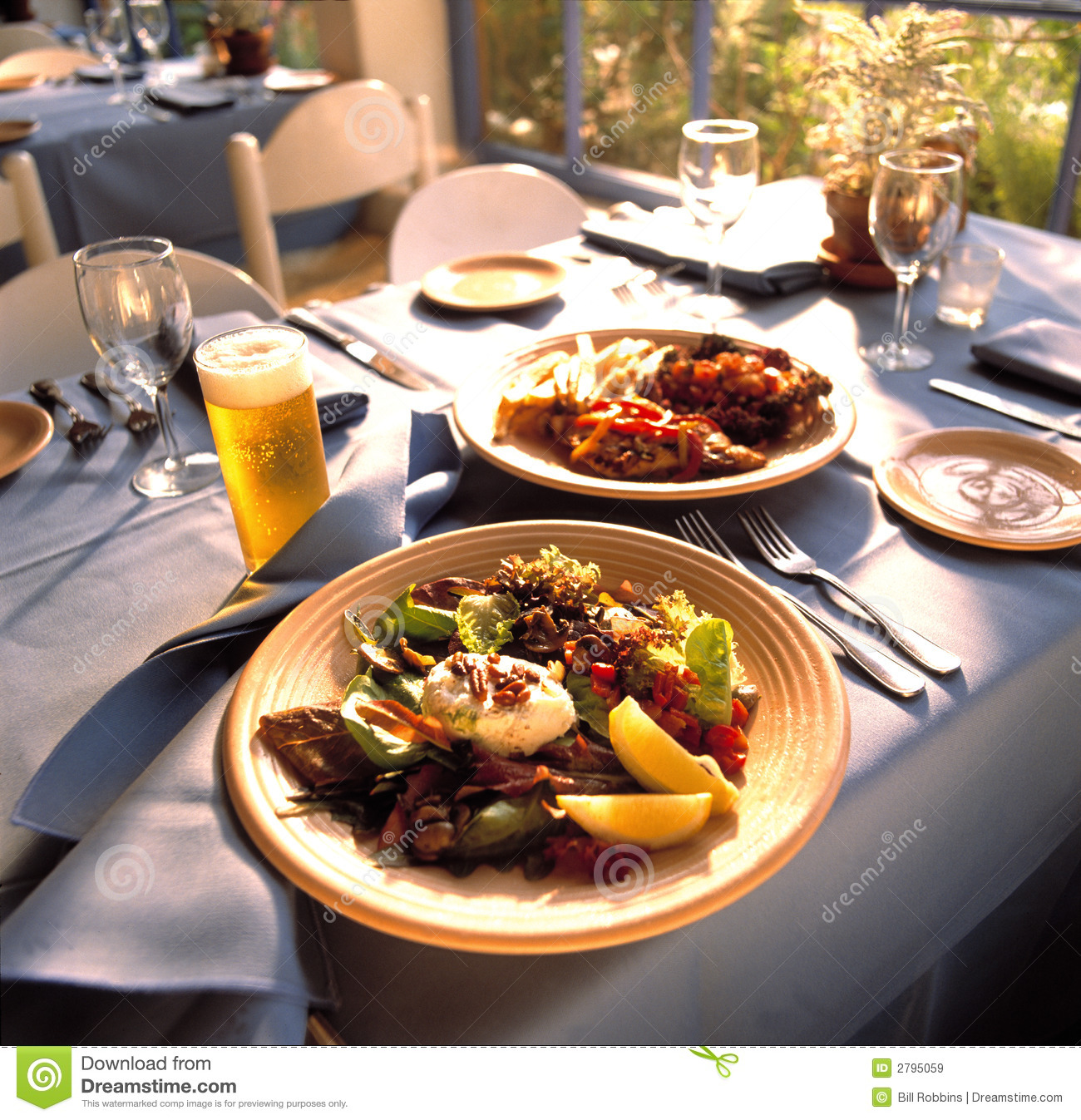Resturant Table Setting Royalty Free Stock Images   Image  2795059